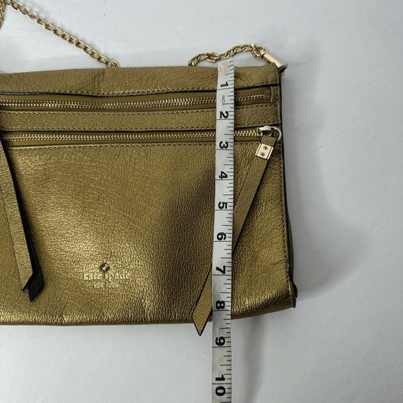 Kate Spade Social Butterfly Skyler Crossbody Clutch Antique Gold Leather zip top - Picture 4 of 6